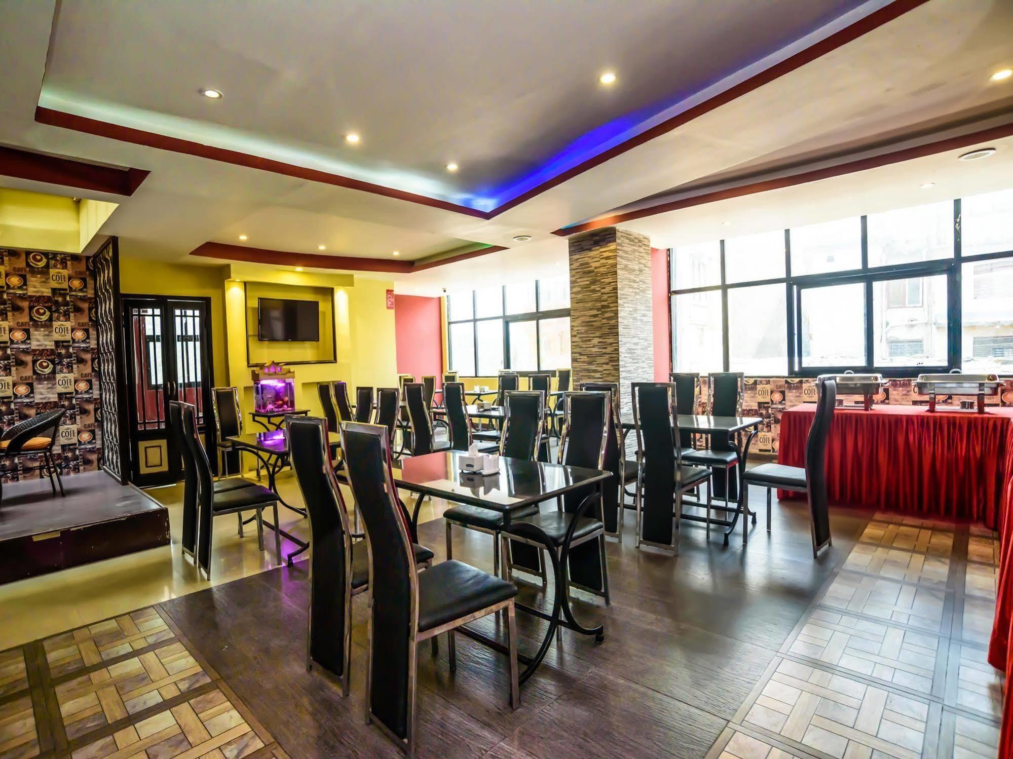 Oyo 105 Hotel Travel Inn 카트만두 외부 사진