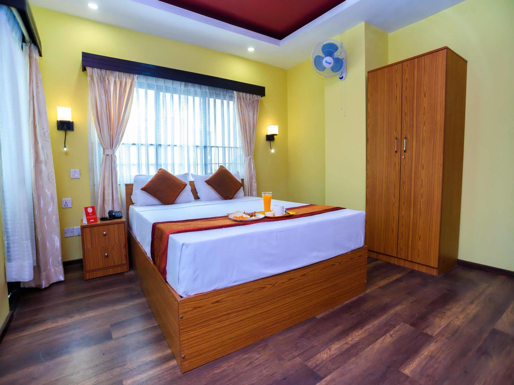 Oyo 105 Hotel Travel Inn 카트만두 외부 사진